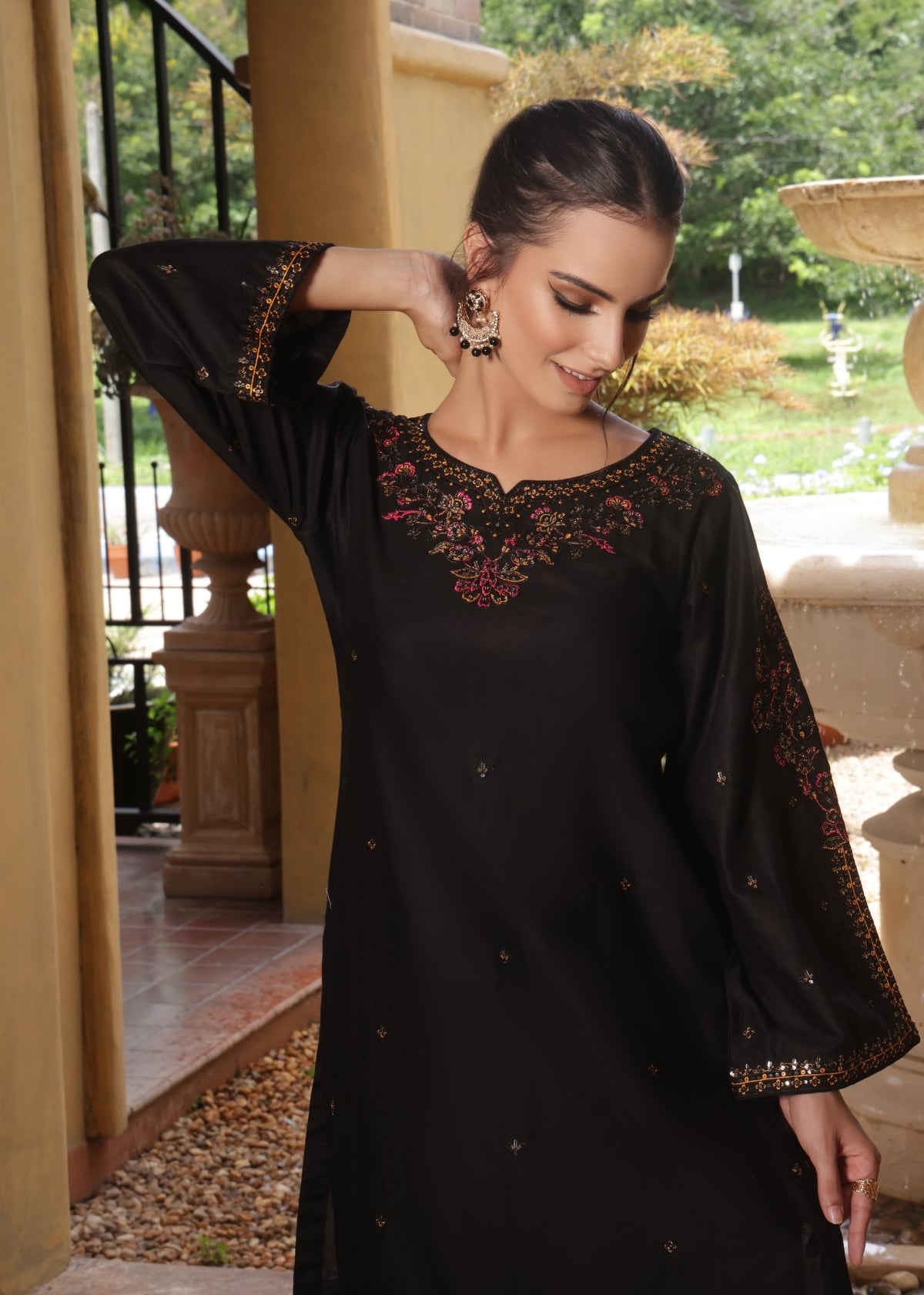 Ainaal Black 2 Pieces