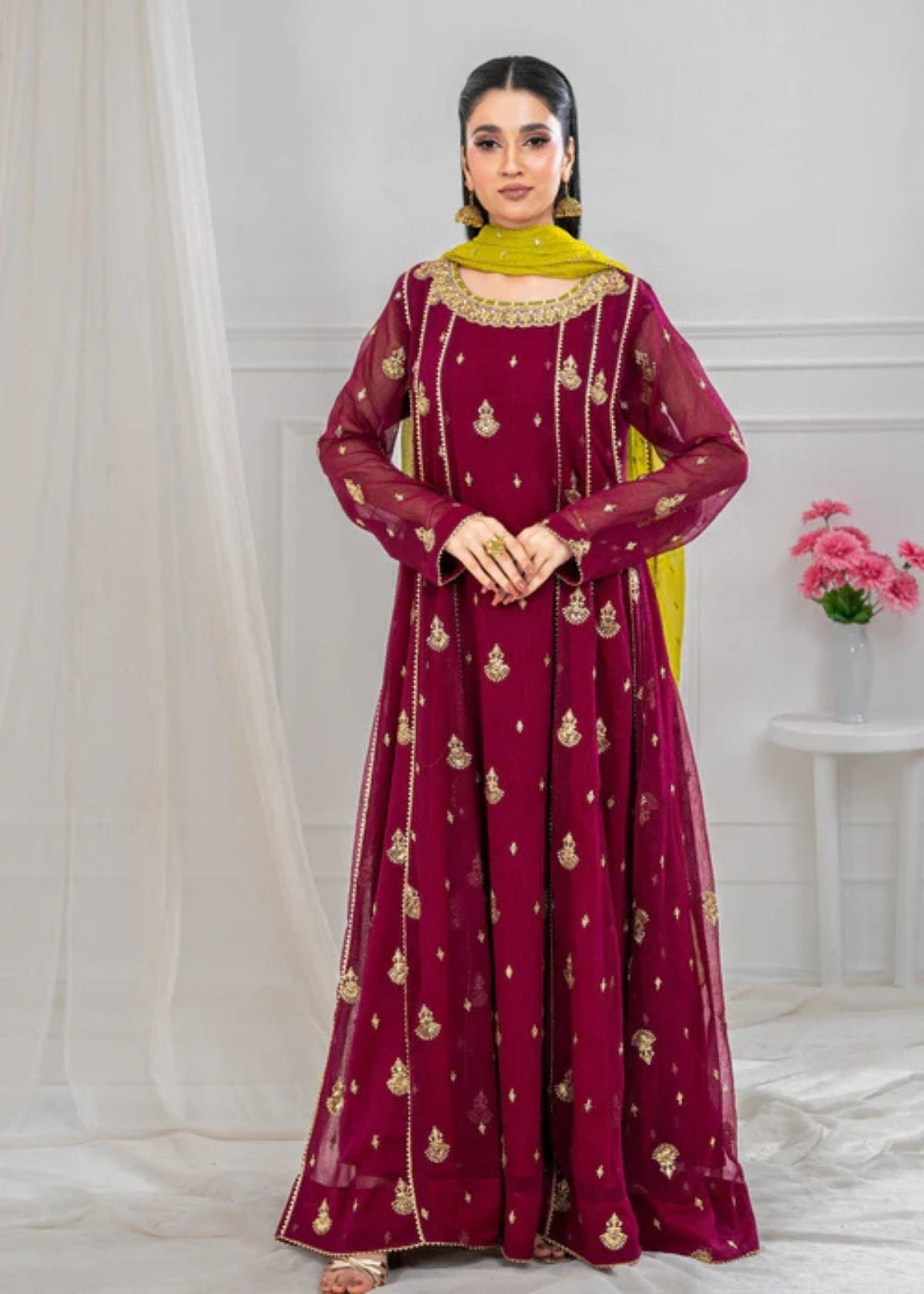 Gulnaar - Cherry Red