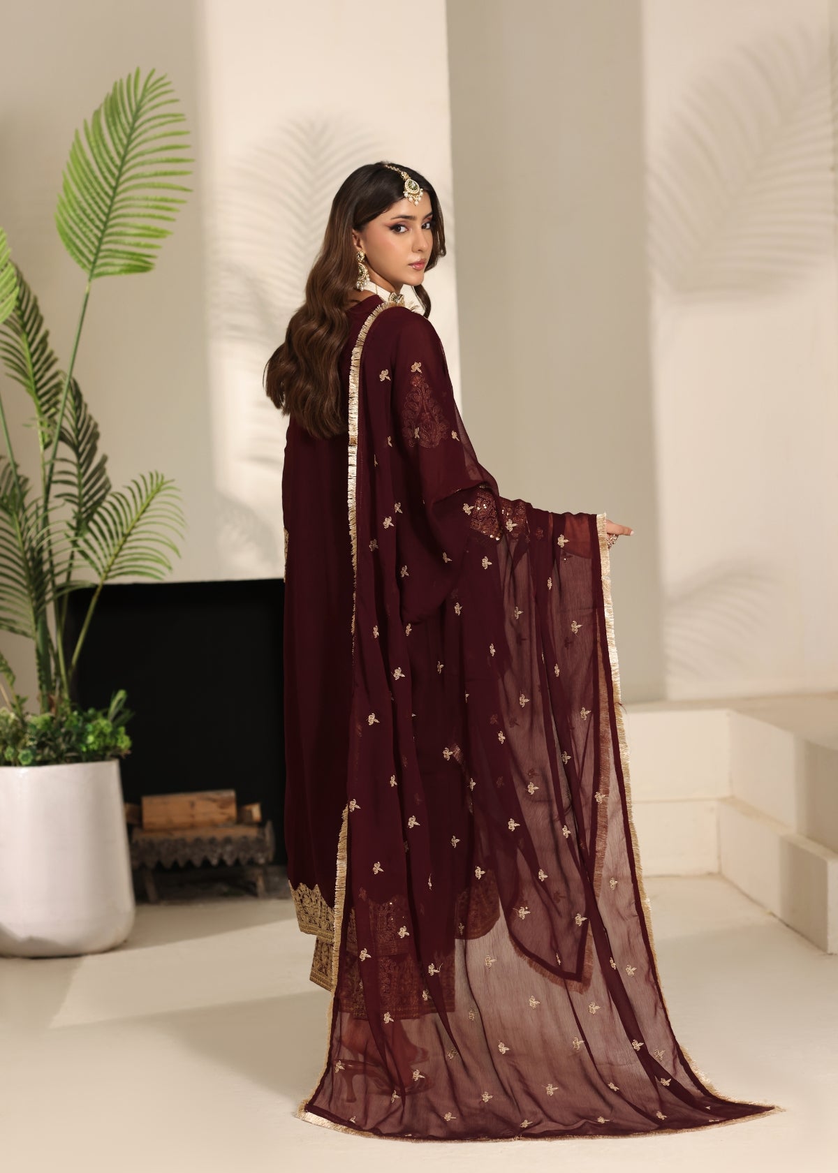 Andaz Maroon