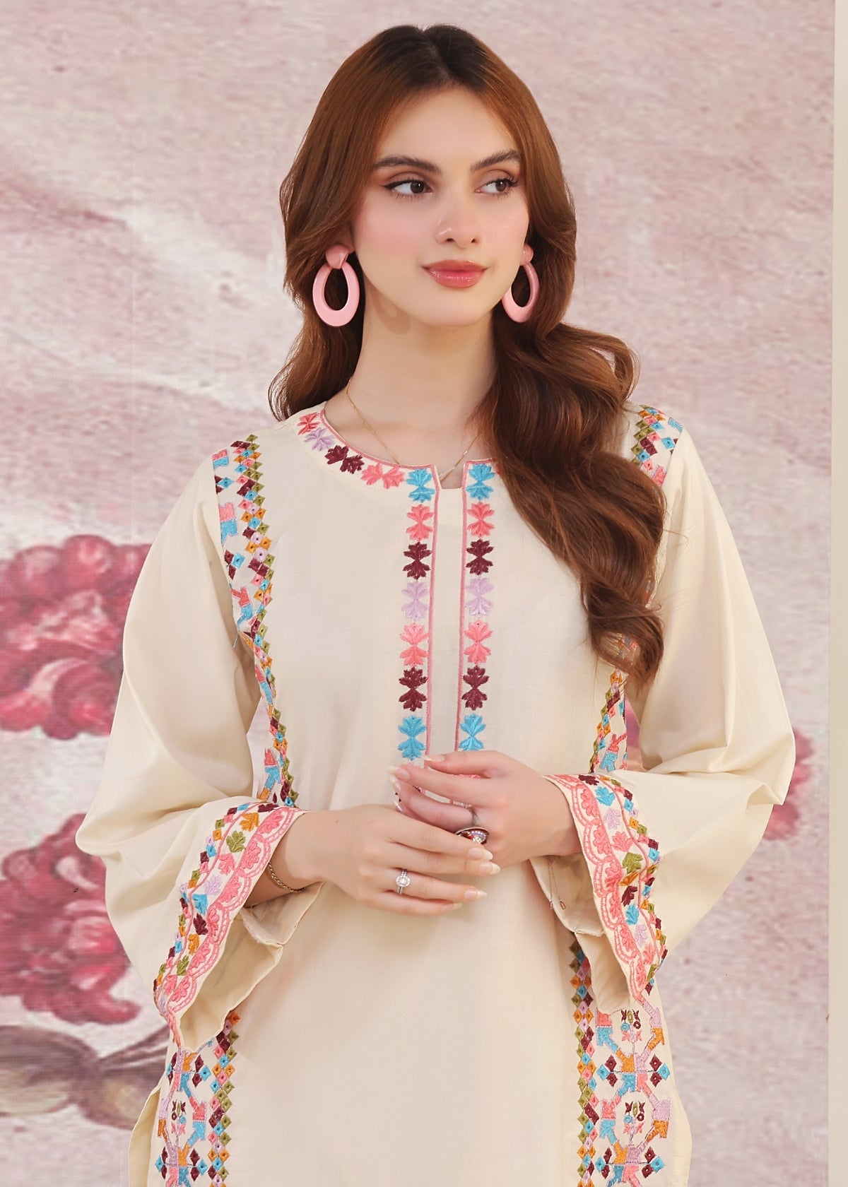 Ahana Cream 2 Pieces