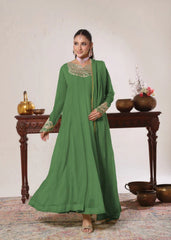 Nelofar  Green