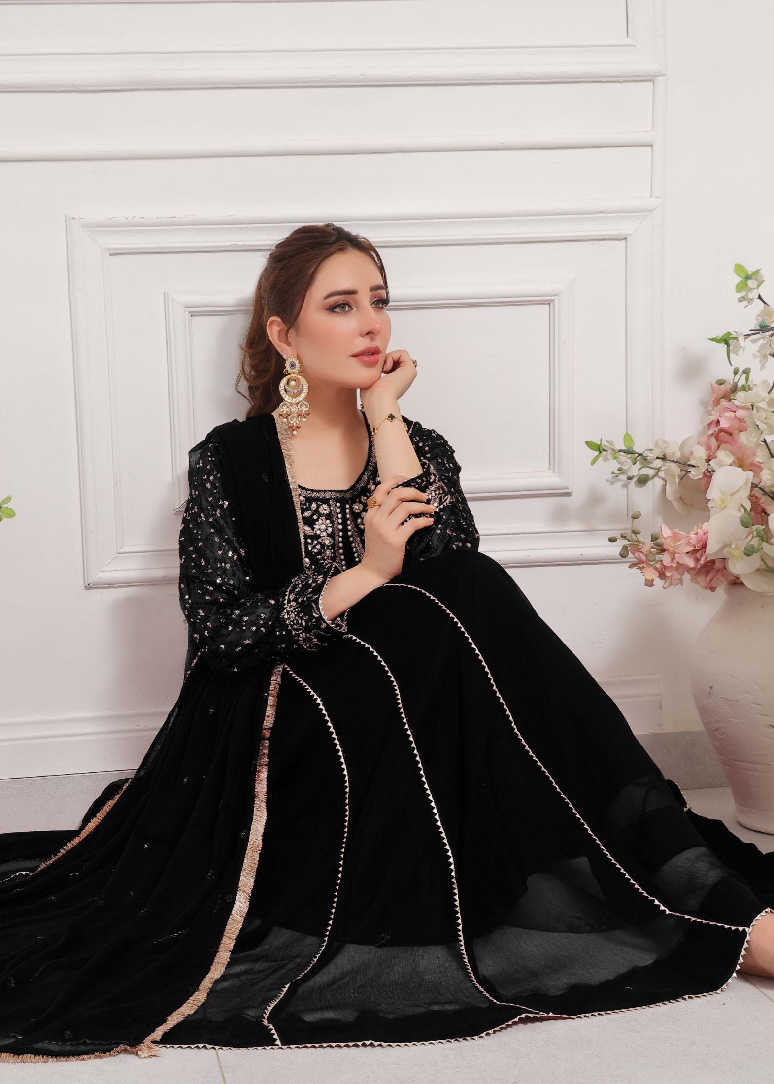 Raani-Black
