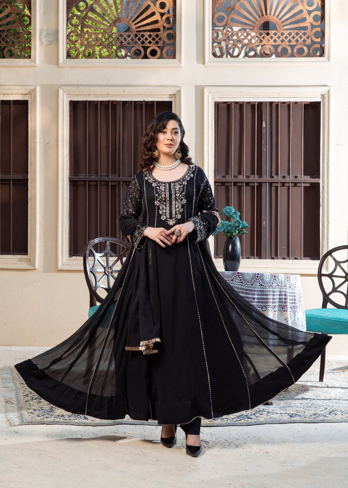Raani-Black