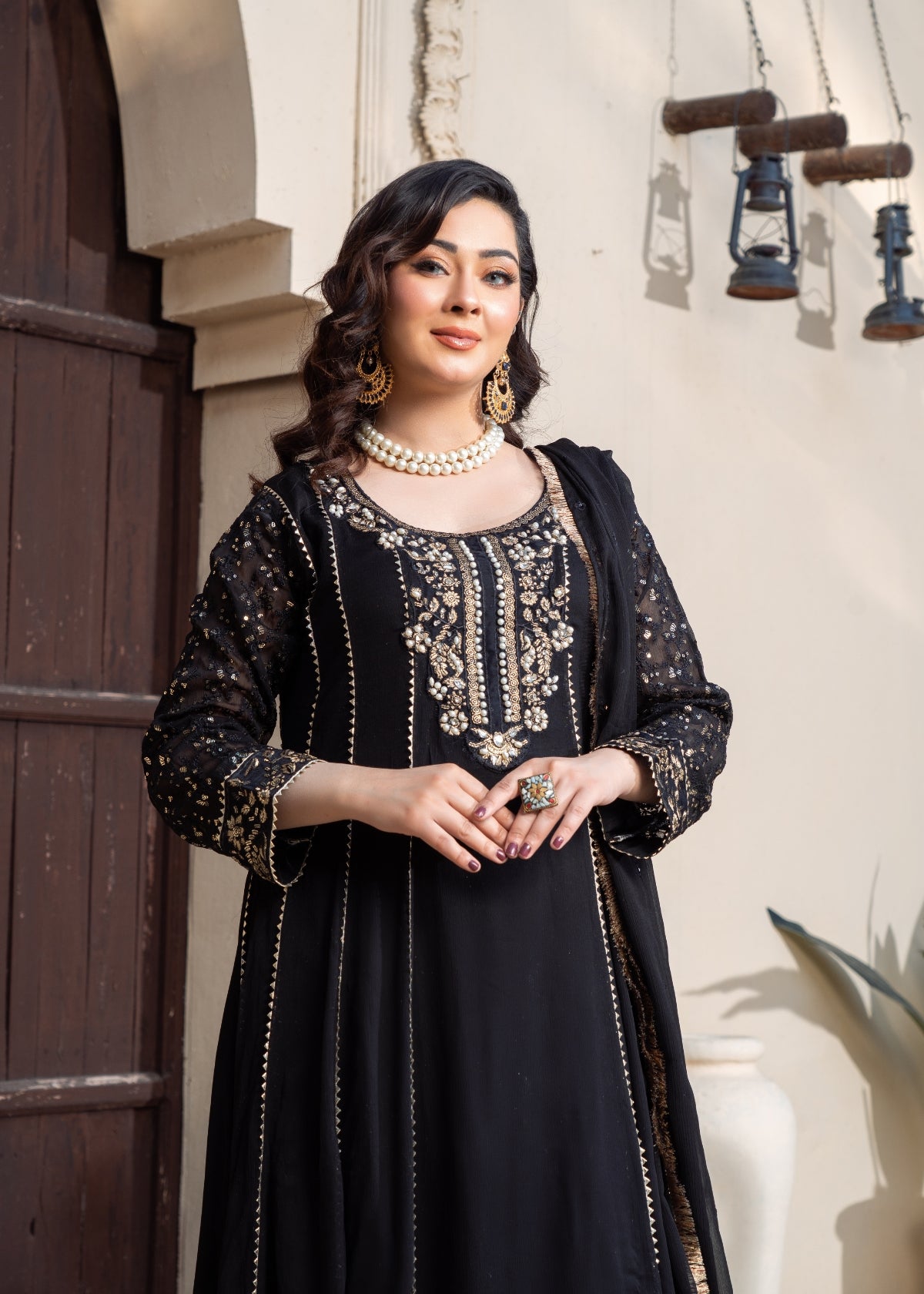 Raani-Black